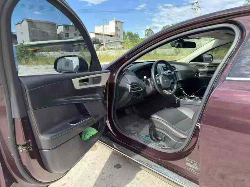 防城港19年捷豹XEL4