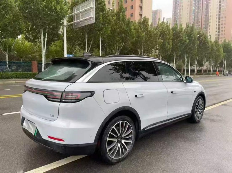 郑州21年零跑汽车C114