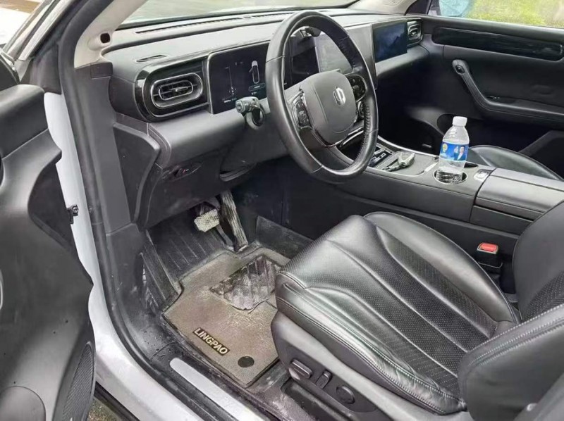 郑州21年零跑汽车C119