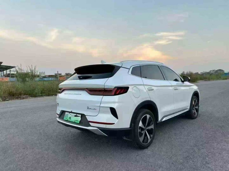 桂林23年比亚迪宋9