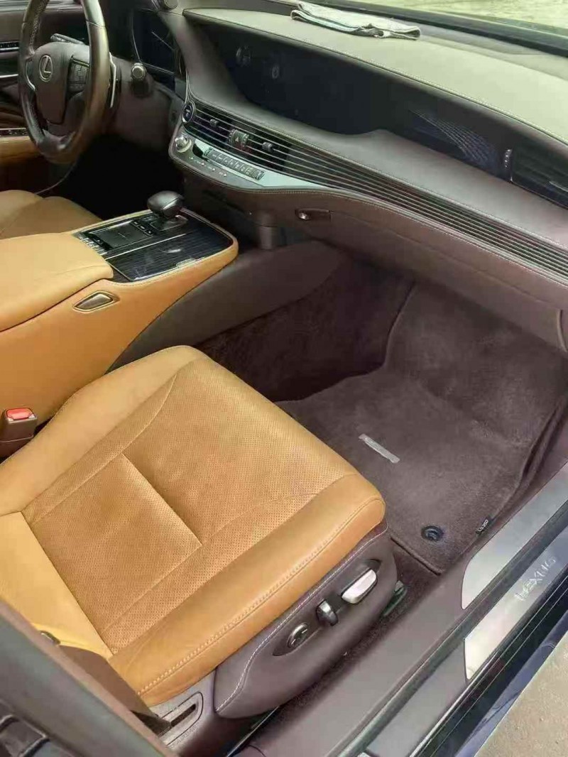 广州20年雷克萨斯ES7