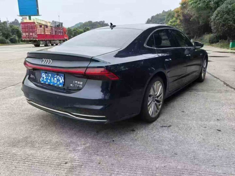 淮北22年奥迪A7L8
