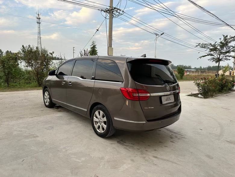 徐州16年别克GL83