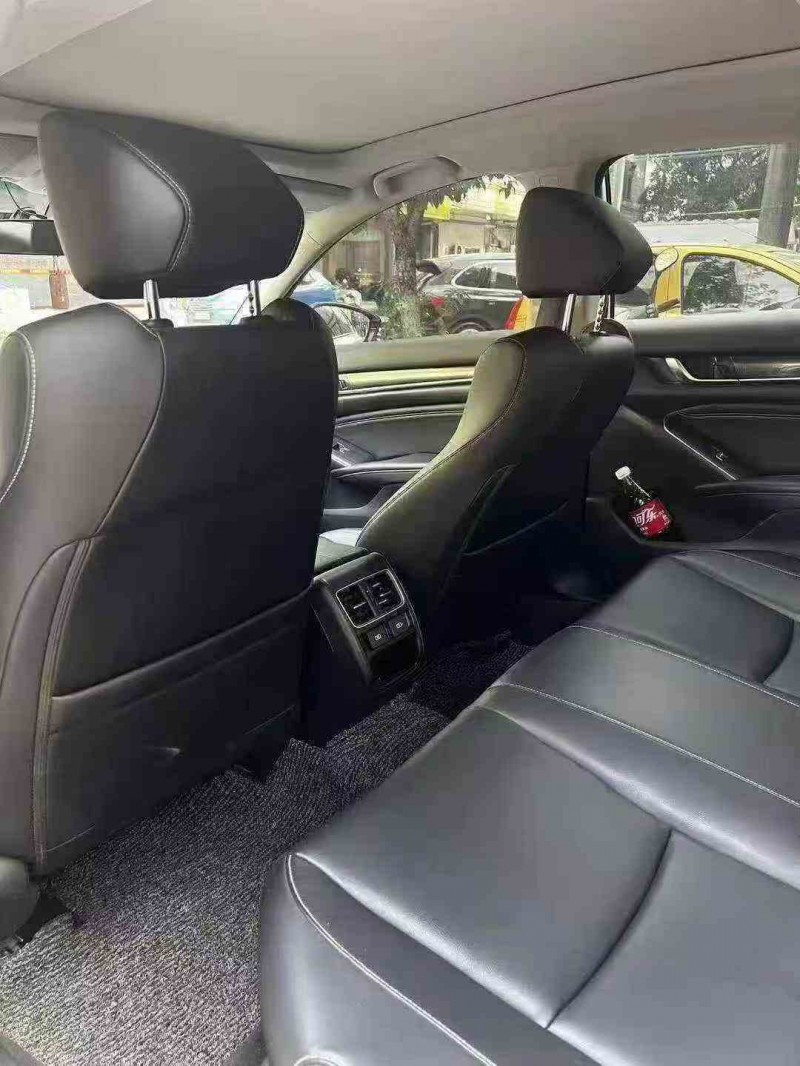 珠海22年本田雅阁5