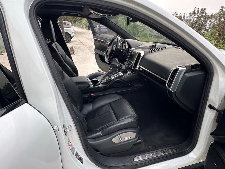 徐州13年保时捷卡宴8