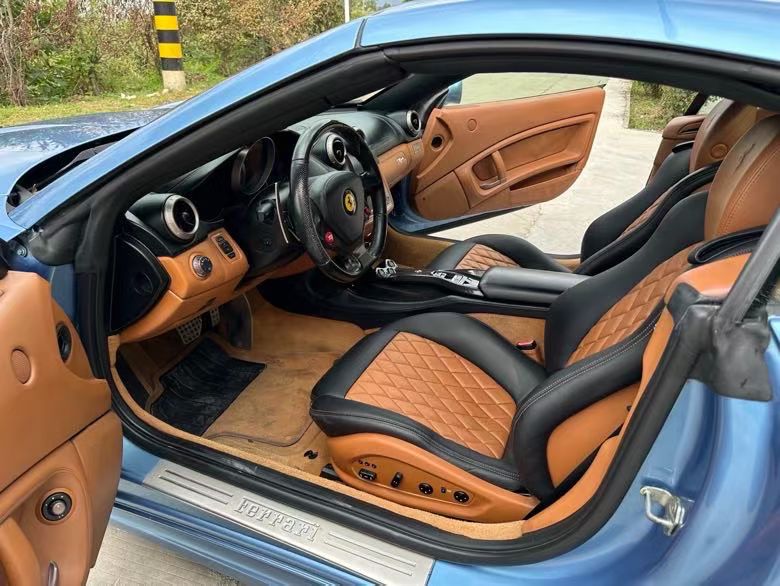 徐州13年法拉利California5