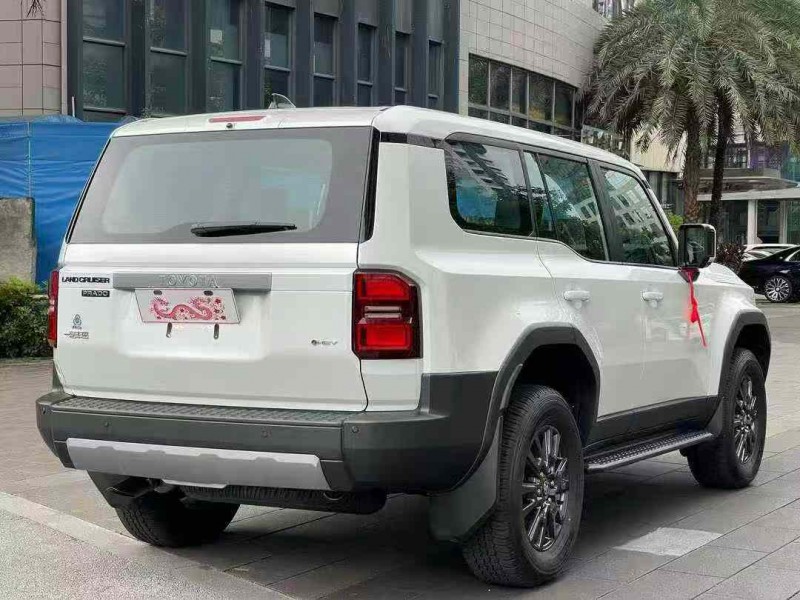 佛山25年丰田普拉多7