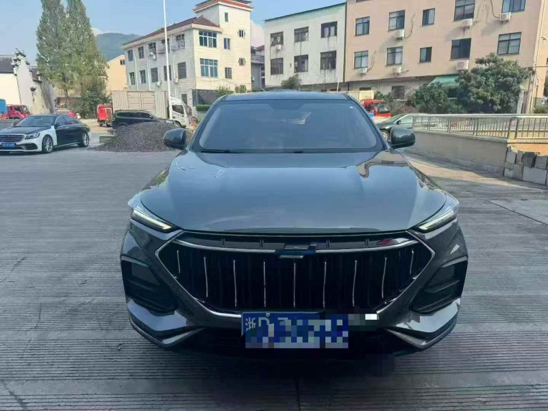 嘉兴22年长安汽车欧尚1