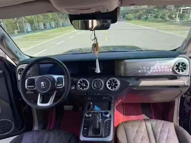 南通25年长城汽车坦克4