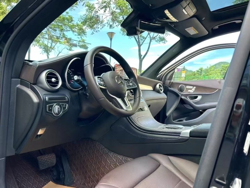 厦门23年奔驰GLC4