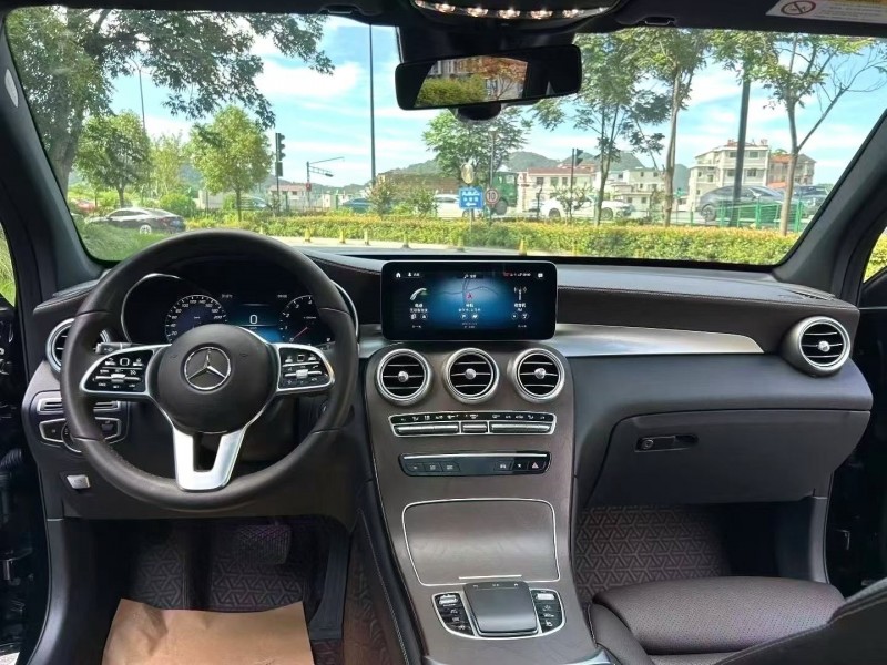 厦门23年奔驰GLC5