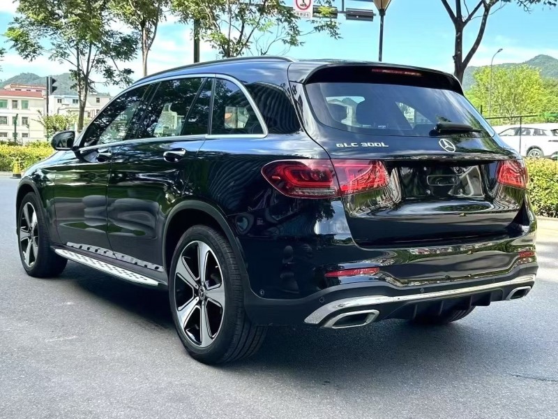 厦门23年奔驰GLC7