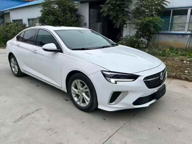 青岛22年别克君威3