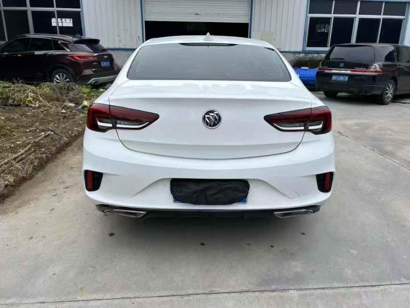 青岛22年别克君威9