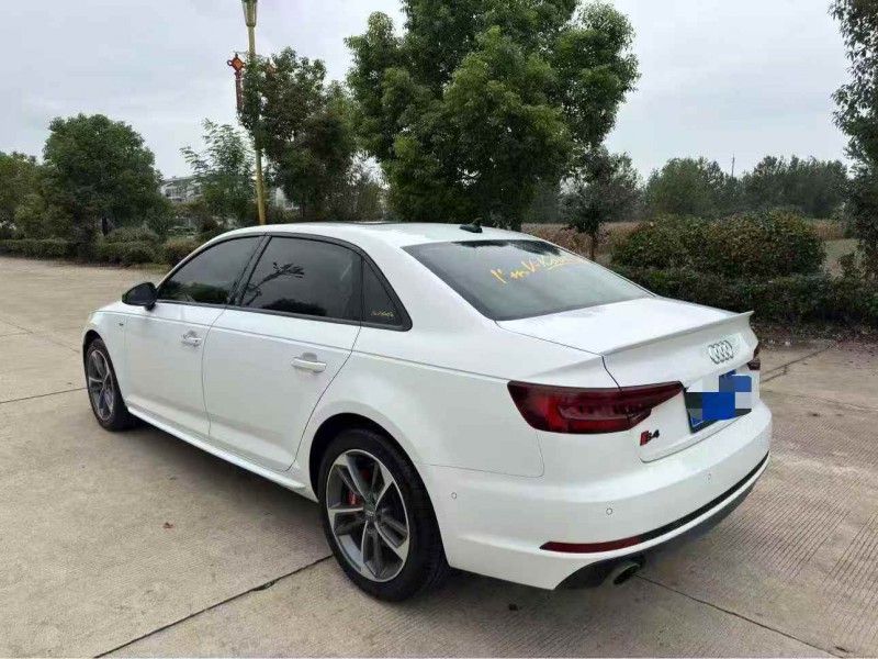 无锡18年奥迪A4L9