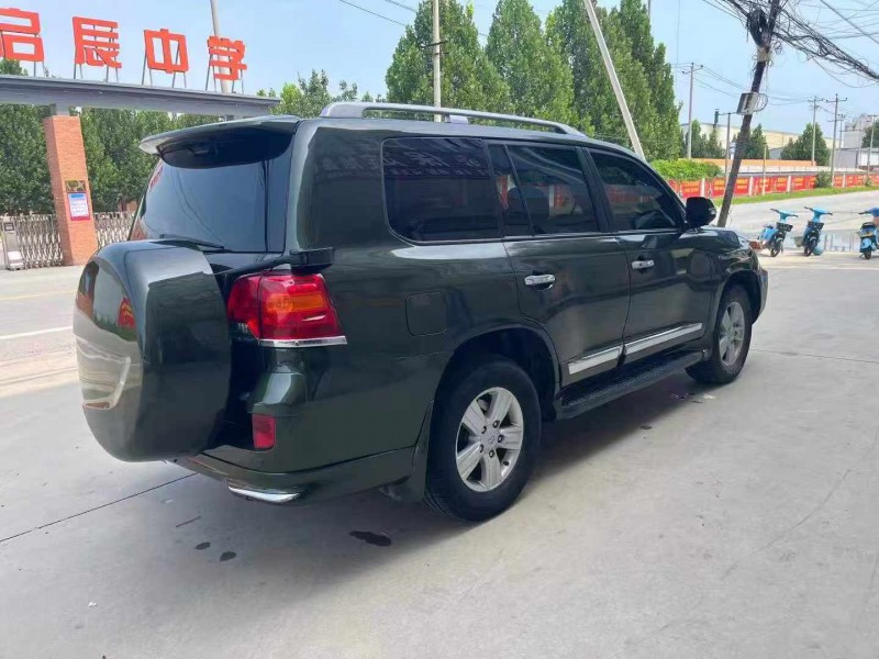 保定13年丰田兰德酷路泽3