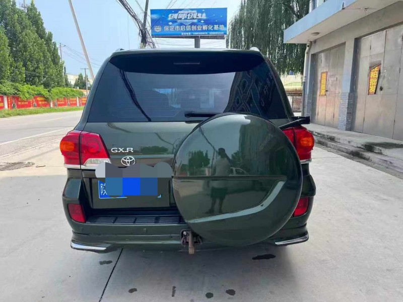 保定13年丰田兰德酷路泽4