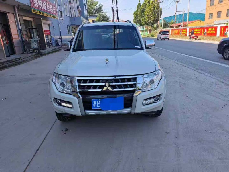 保定20年三菱帕杰罗1