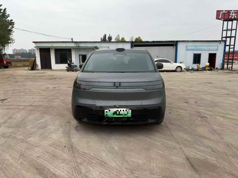 济南24年极氪汽车X1