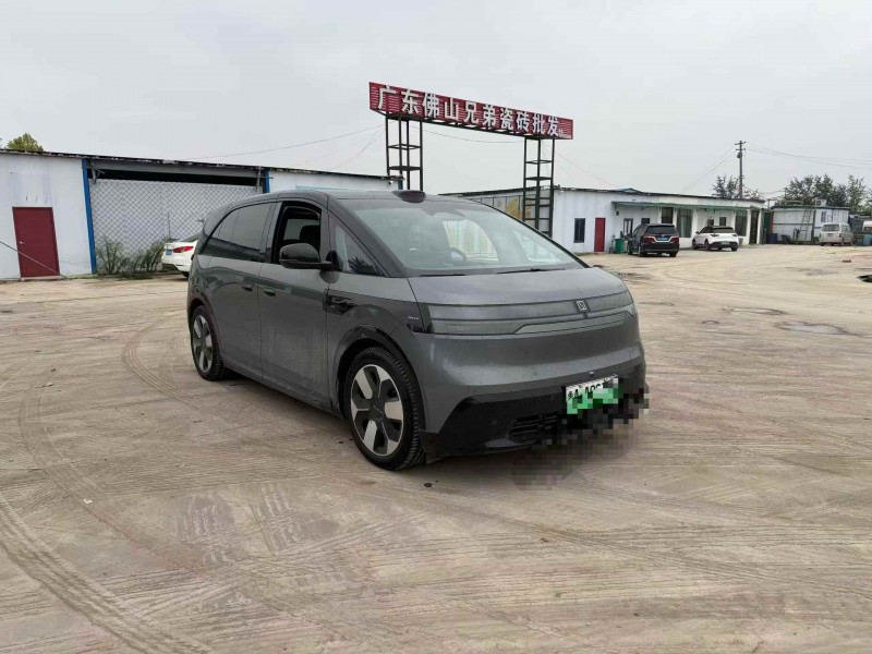 济南24年极氪汽车X3