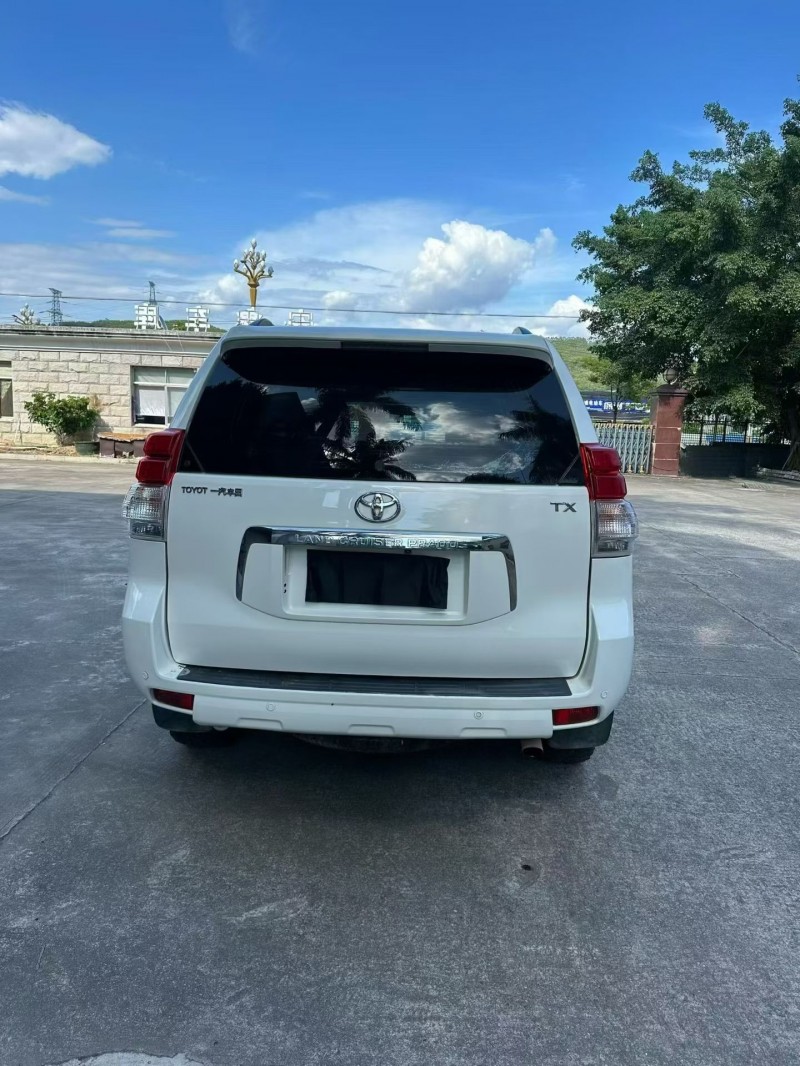 厦门13年丰田普拉多4