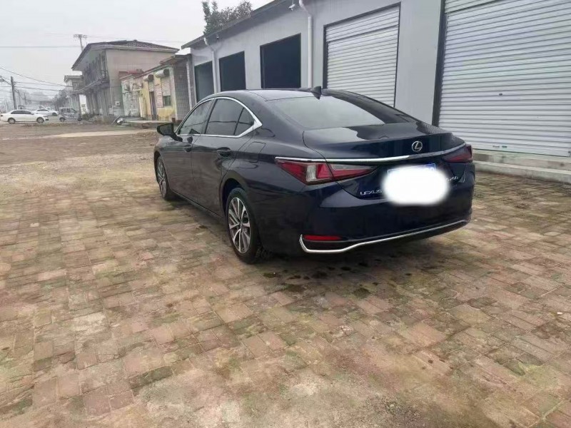 唐山22年雷克萨斯ES7