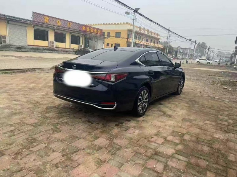 唐山22年雷克萨斯ES8