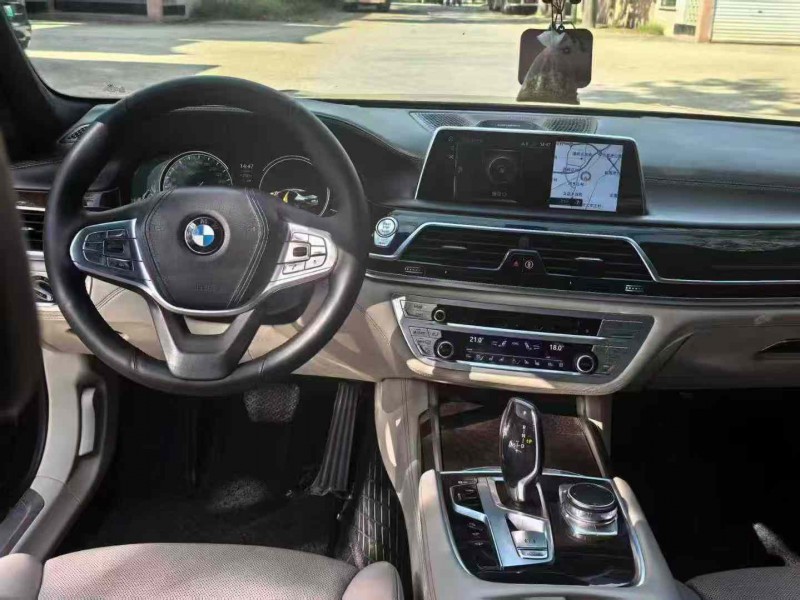 保定15年宝马7系7