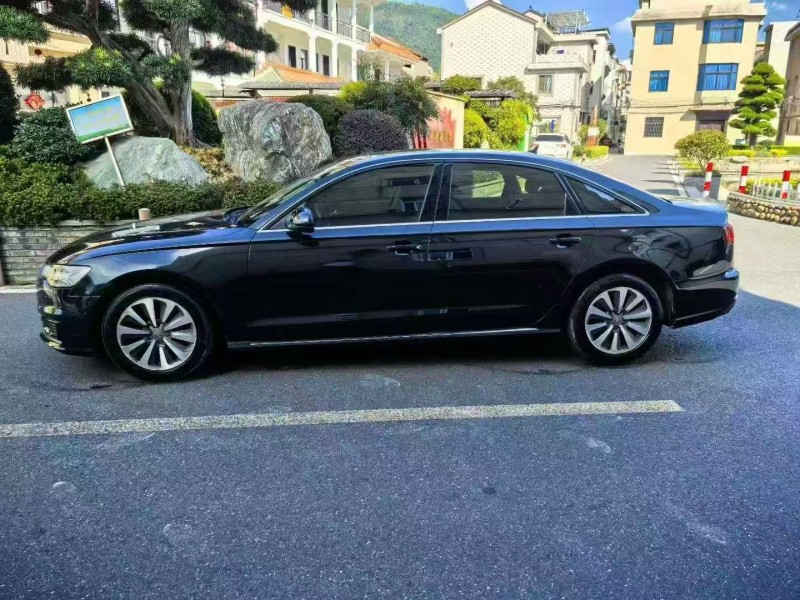 嘉兴17年奥迪A6L8