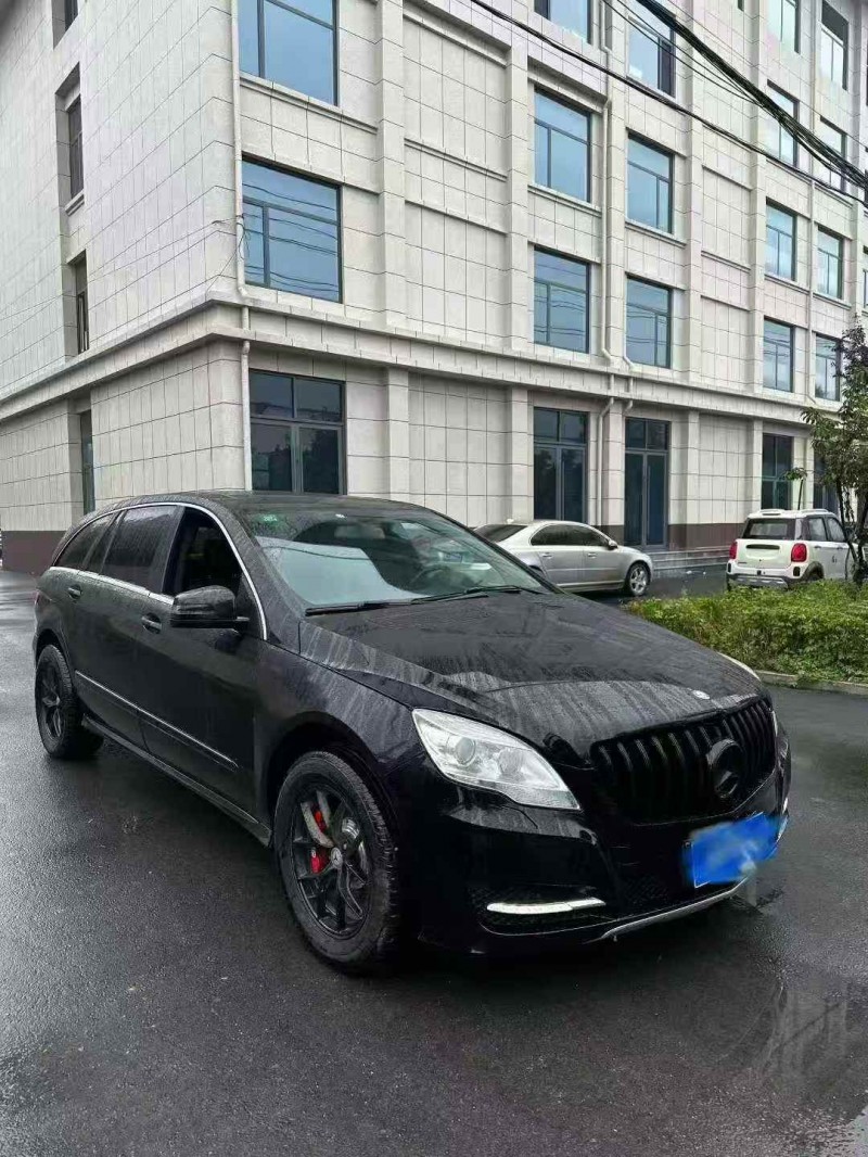 济宁18年奔驰R3