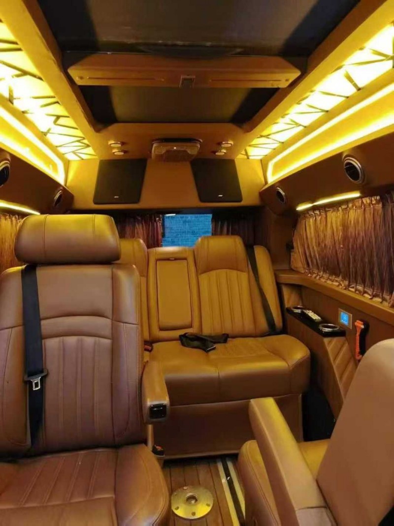 大同17年奔驰威霆4