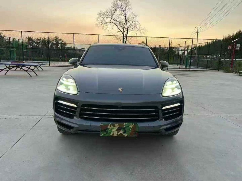 徐州19年保时捷卡宴1