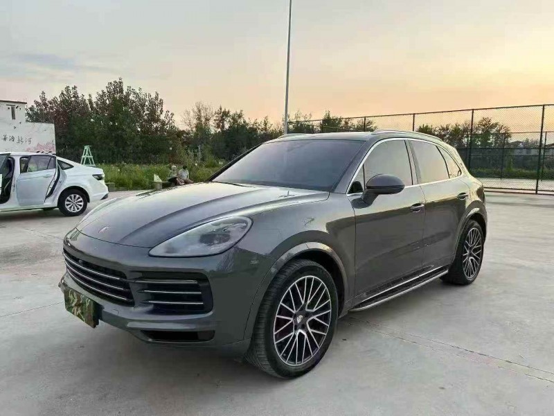 徐州19年保时捷卡宴3