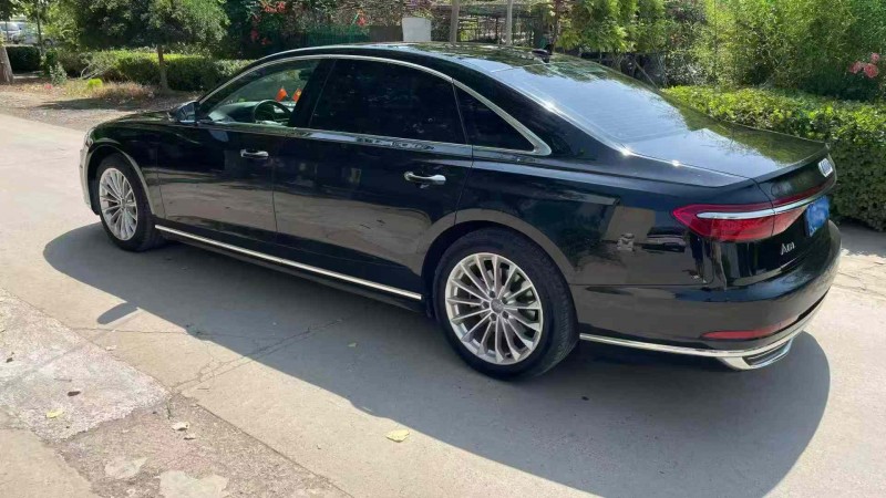 保定19年奥迪A8L6