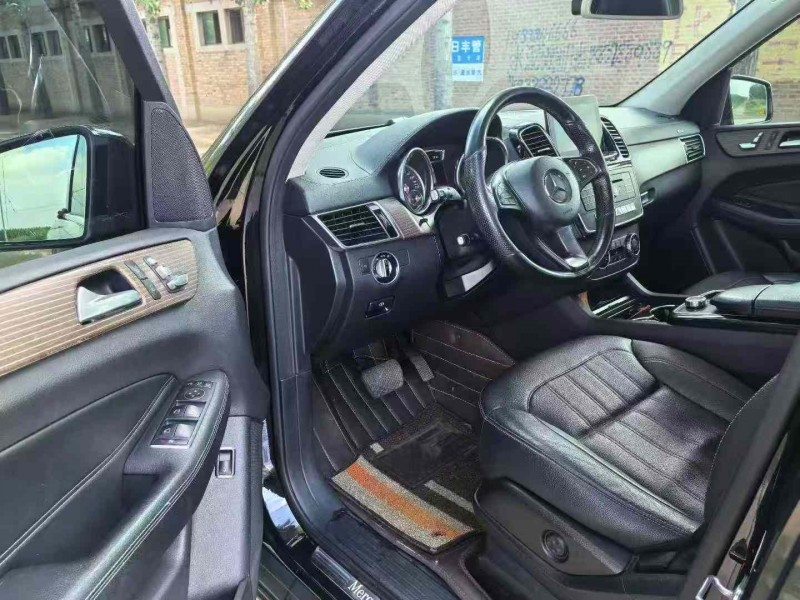 保定19年奔驰GLE8