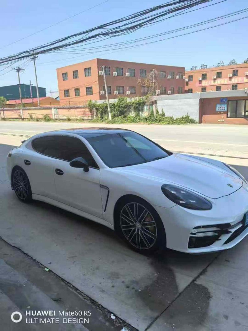 保定13年保时捷帕拉梅拉2