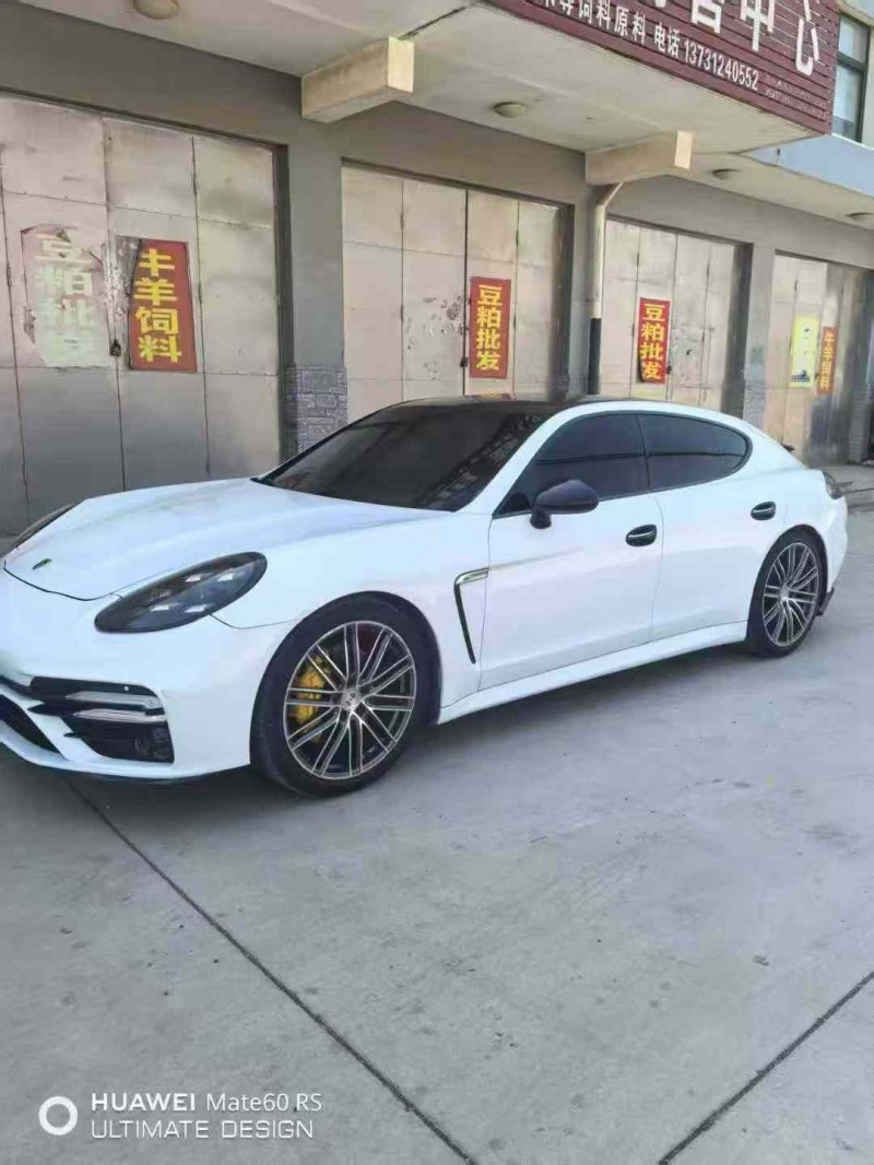 保定13年保时捷帕拉梅拉3