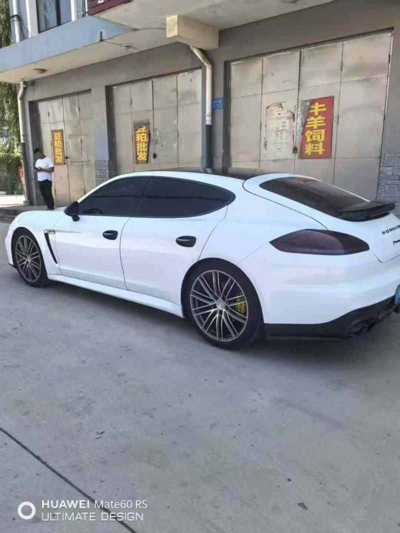 保定13年保时捷帕拉梅拉5