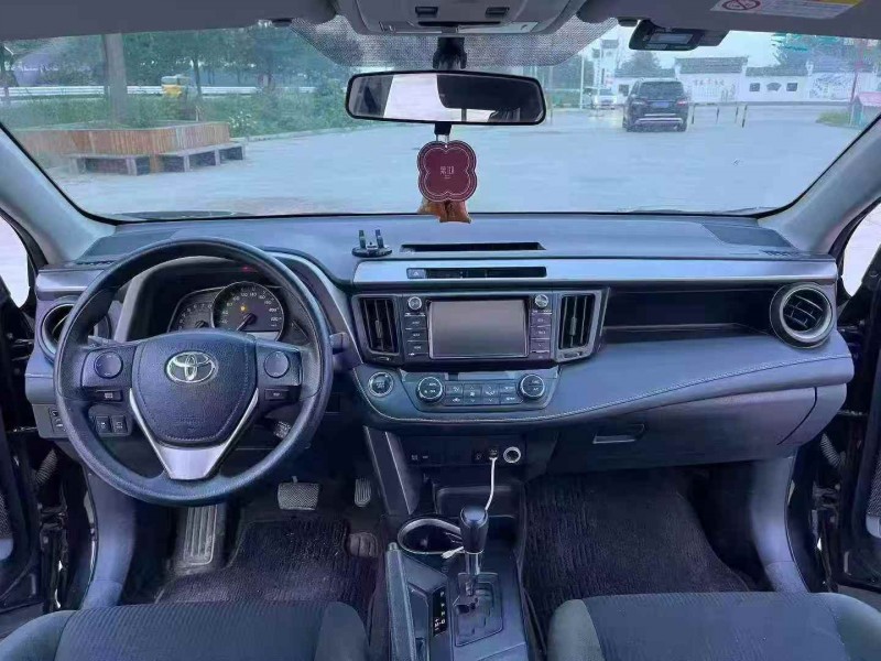 徐州19年丰田RAV44