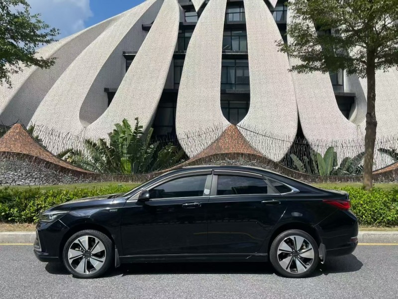 深圳21年北汽新能源EU系列7