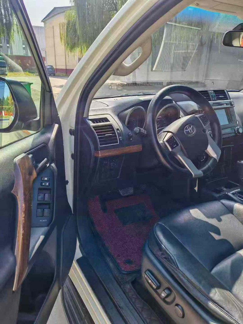 保定16年丰田普拉多8