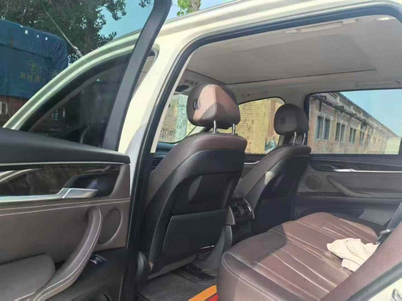 保定19年宝马X56