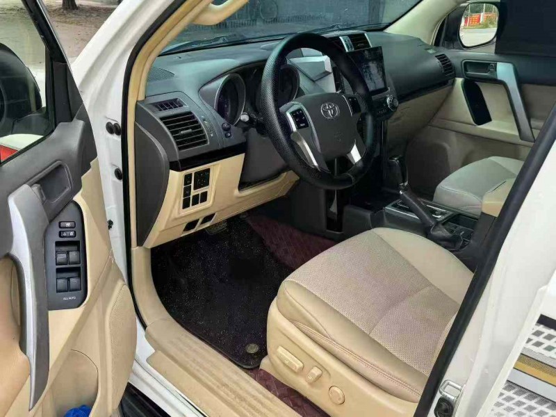 保定15年丰田普拉多8