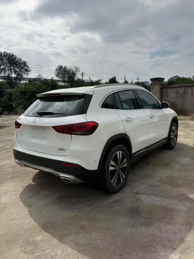 南通22年奔驰GLA8