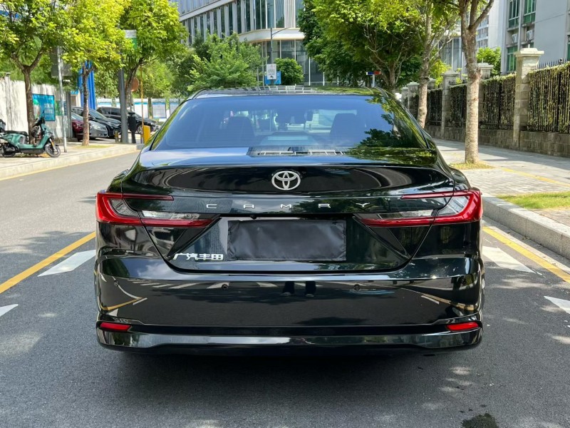 保定24年丰田凯美瑞8