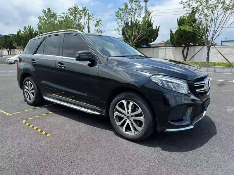 济南17年奔驰GLE2