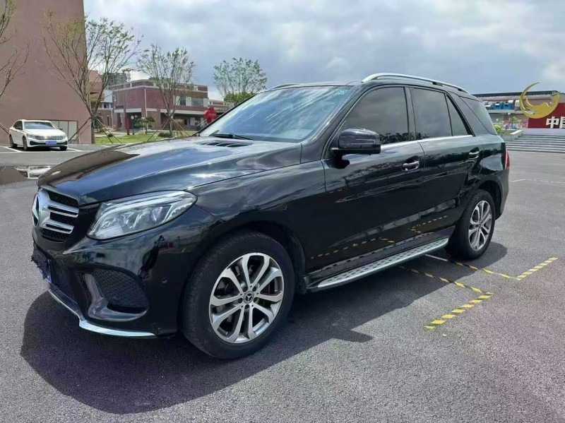 济南17年奔驰GLE3