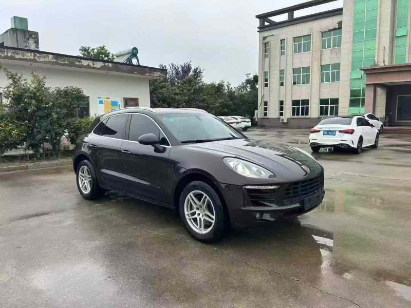 宿迁16年保时捷Macan3