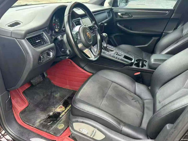 宿迁16年保时捷Macan4