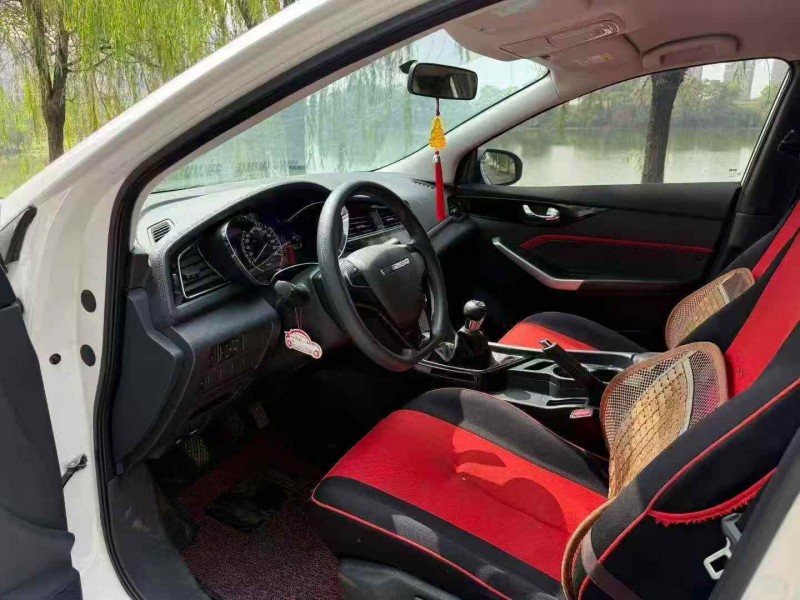 新余19年启辰D606